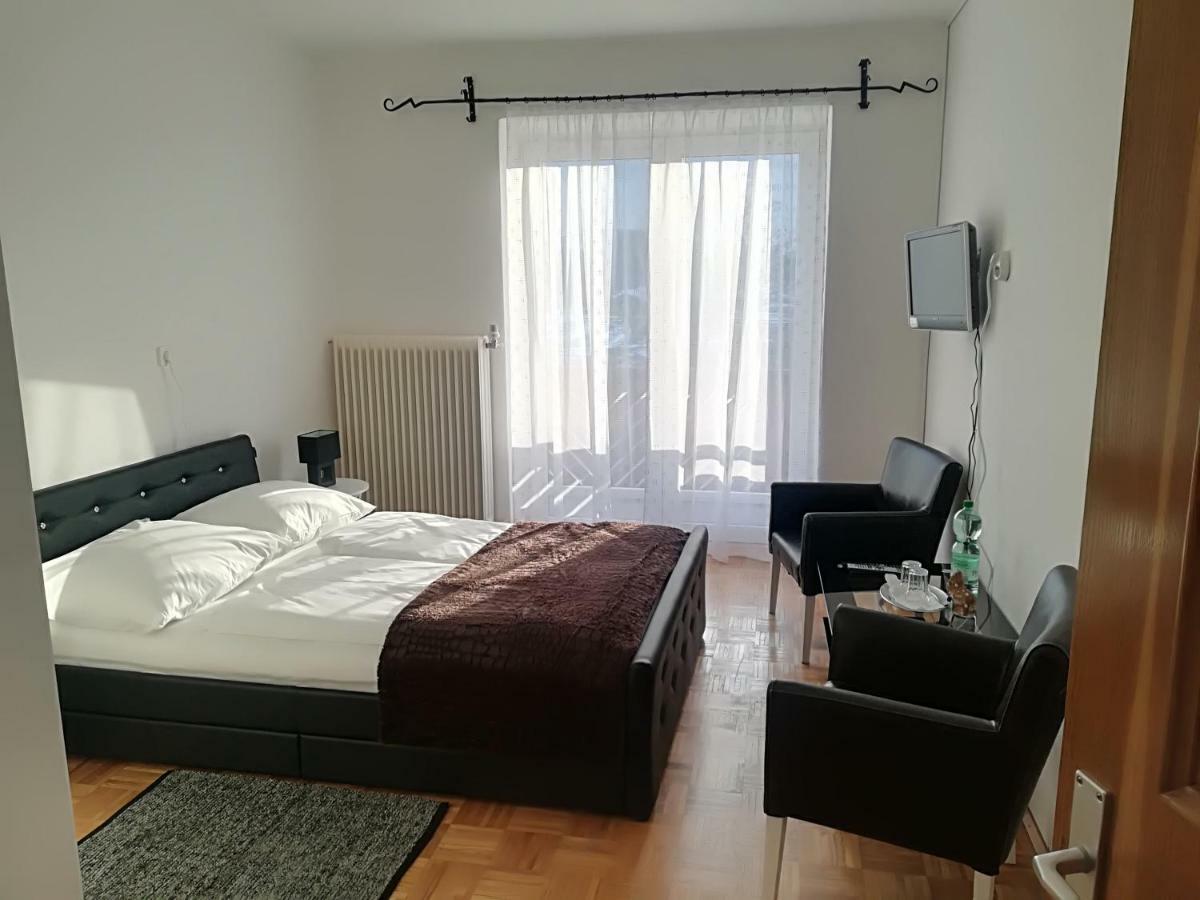 Privatzimmer Dimitrova Ulrichsberg Buitenkant foto